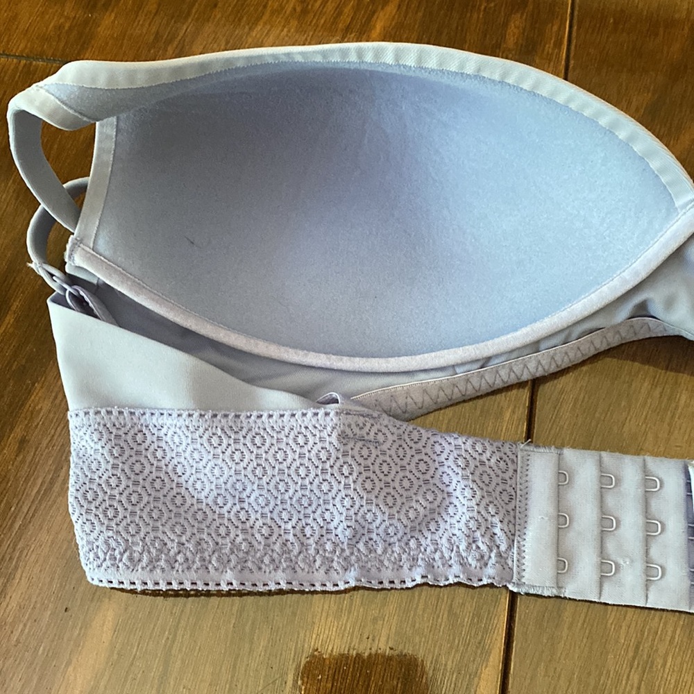 Jockey bra size large. Lavender periwinkle color. Like new. - Picture 8 of 11